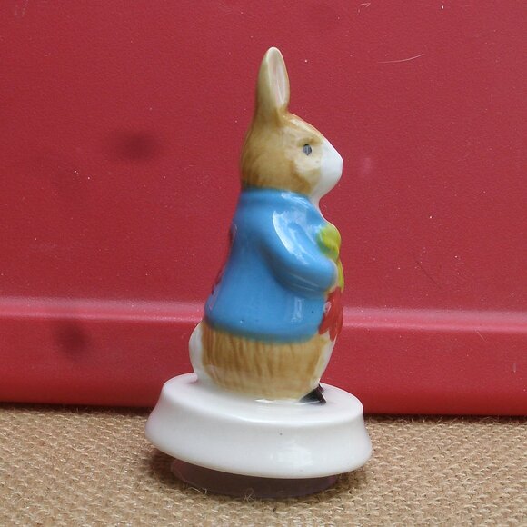 Peter Rabbit & Radishes Porcelain Topper Figurine - Picture 6 of 15